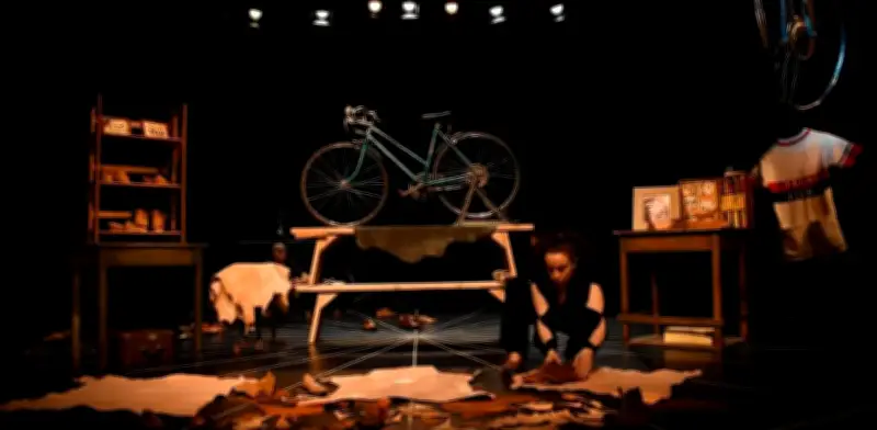 La Ceiba Gráfica en Coatepec presenta 'Cuero, pedal y fibra'