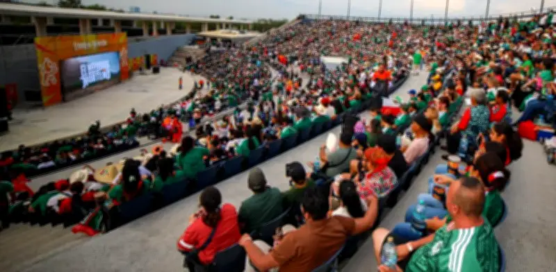 Miles abarrotan Macroplaza en Monterrey para México-Inglaterra del Mundial 2026