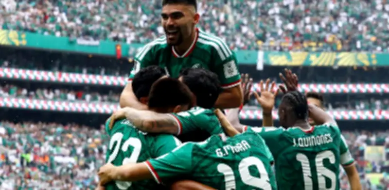 México rompe maldición de 96 años: primer equipo de Concacaf en eliminar a Conmebol en Mundial