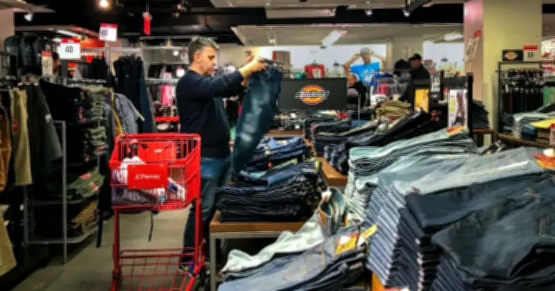 Profeco revela qué jeans se deforman y destiñen tras las lavadas