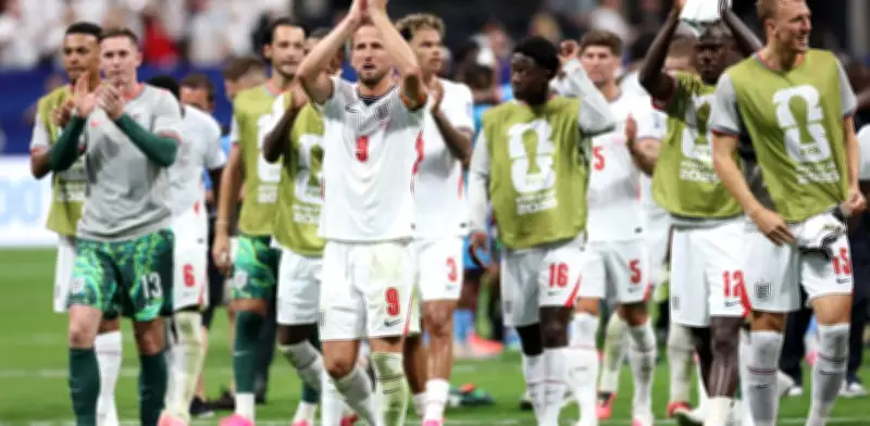 Reportan que Inglaterra no fue informada del posible cambio de horario contra México