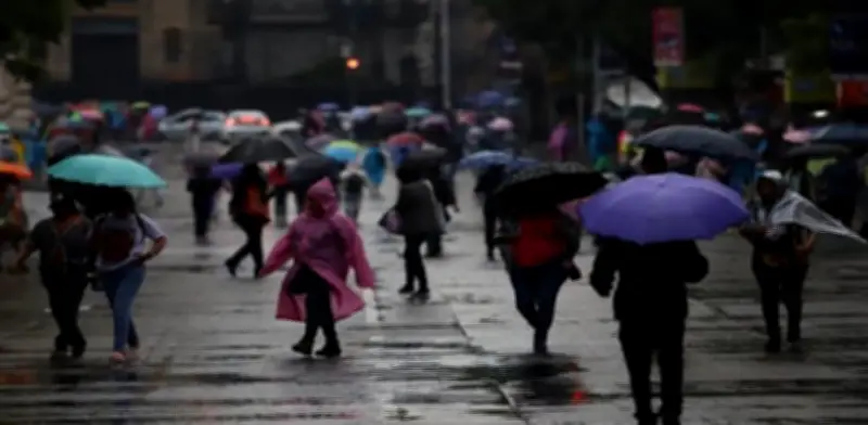 Tormentas eléctricas y calor extremo de 45°C azotarán México este jueves