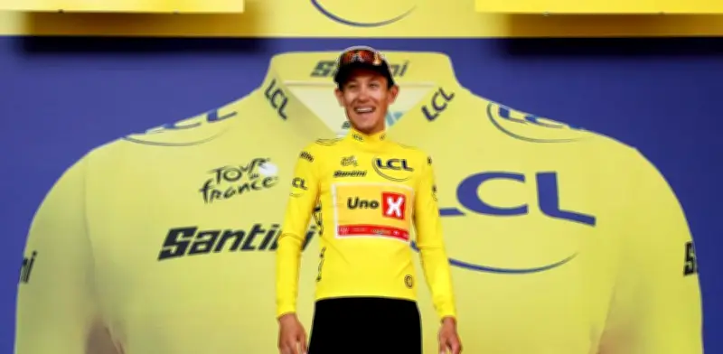 Torstein Traeen superó el cáncer y ahora lidera el Tour de Francia
