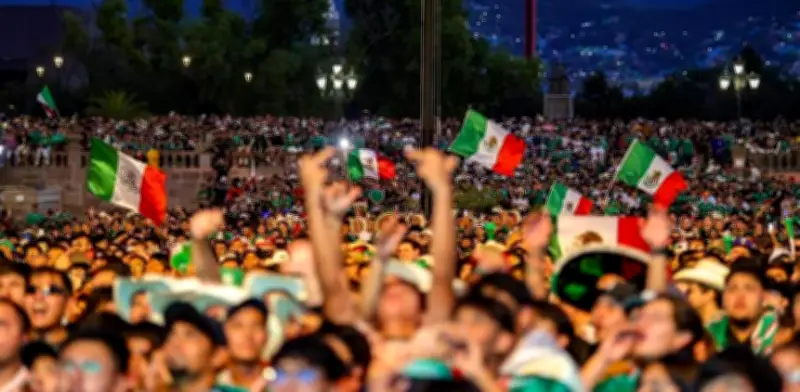 Tres lesionados al brincar bardas del Parque Fundidora en Nuevo León