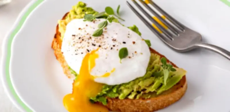 Truco casero para huevos pochados perfectos como en restaurante