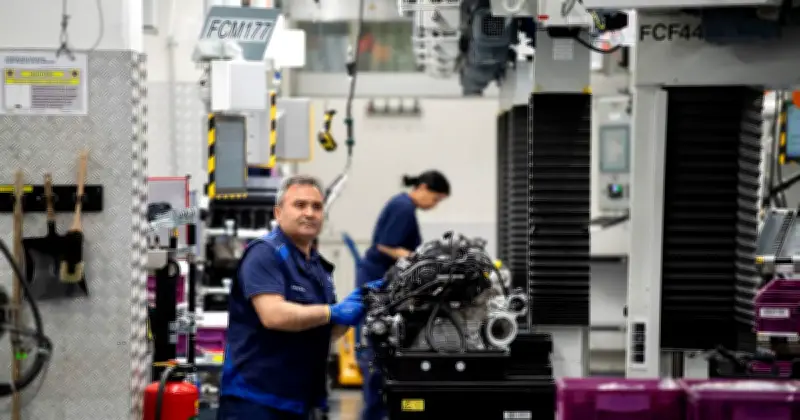 Vender más autos hechos en México al mercado local no es tan fácil