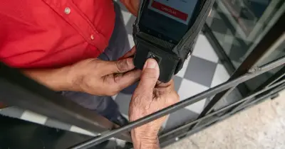 Biometría en bancos busca ayudar a 17 millones de adultos mayores pero genera fricciones