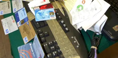 Gabinete de Seguridad asegura mil 500 tarjetas bancarias en Sonora