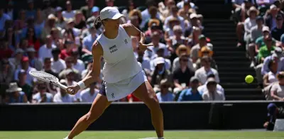 Iga Swiatek avanza sin apuros a tercera ronda de Wimbledon