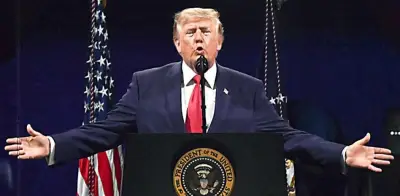 Trump celebra 250 años de independencia de EU y arremete contra comunistas