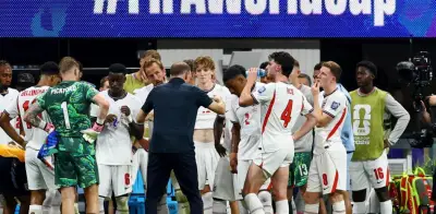 Tuchel usa criticadas pausas de hidratación para remontar y enfrentar a México