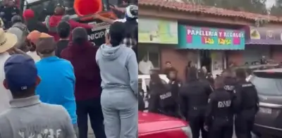 Vecinos de Texcoco enfrentan a policías y evitan operativo de tránsito en Coatlinchán