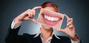 Bebidas energéticas erosionan el esmalte dental, advierten odontólogos
