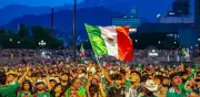 Cae portón en Fan Fest Monterrey y deja una persona lesionada