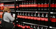 Ingresos por petróleo e ISR caen; IEPS a refrescos bate récord en enero-mayo
